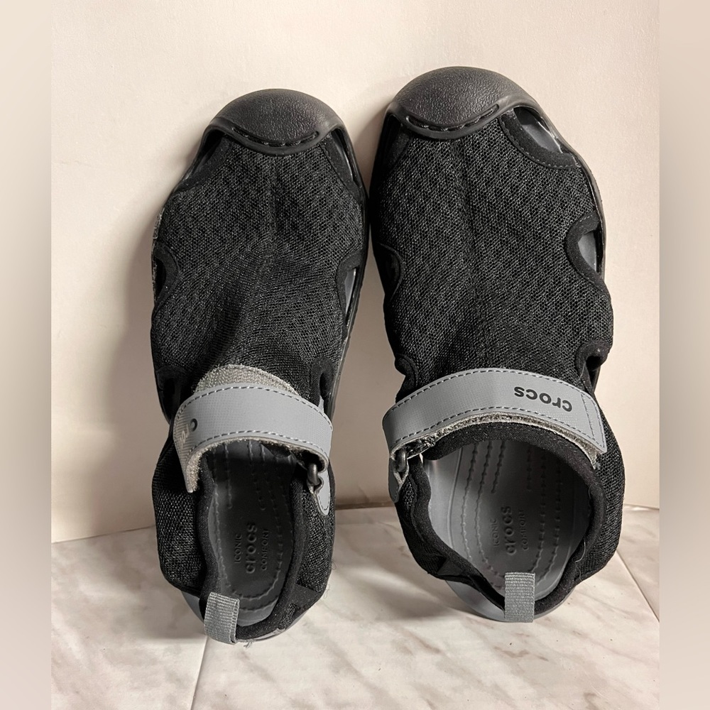 Sz J2 BIG KIDS CROCS SWIFTWATER MESH BLACK/GRAY WATERPROOF SHOES